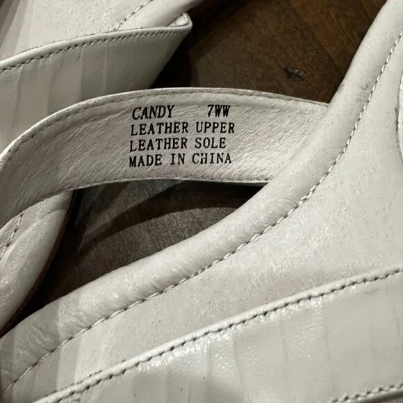 NEW - David Tate Candy Flip Flop Sandals - White Leather - Size 7 WW - Picture 2 of 5